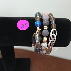 Erimish Black and Gold Beaded Bracelet Set